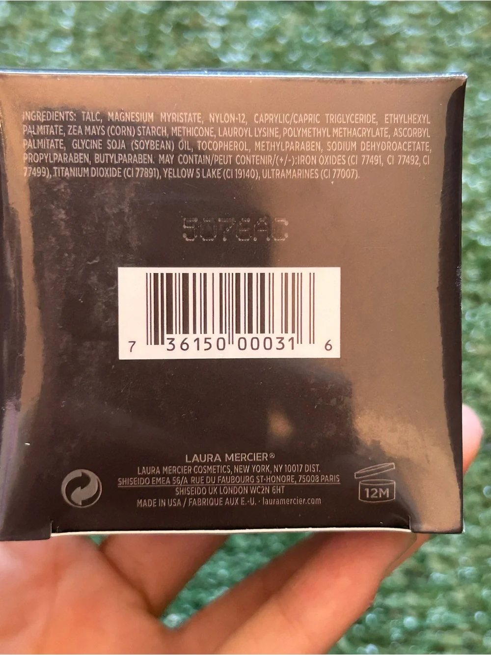 laura mercier Translucent Loose Setting Powder - Black Packaging